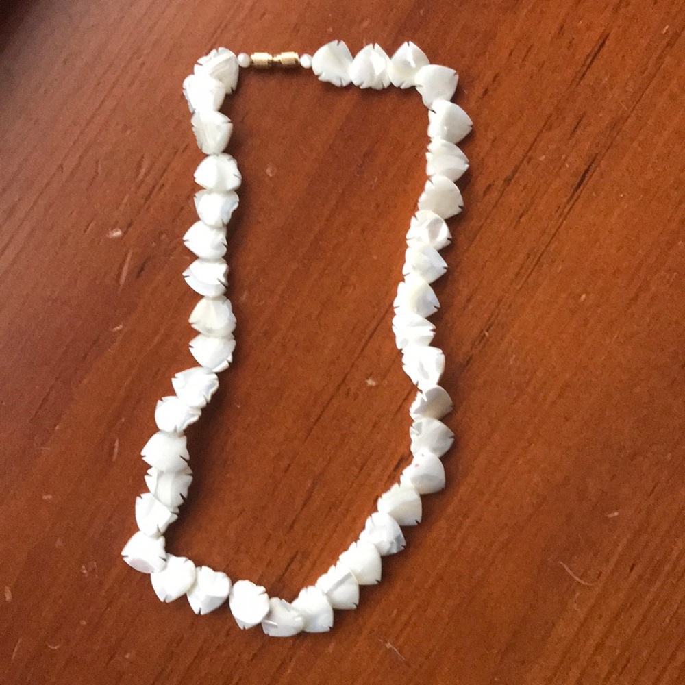 Shell necklace